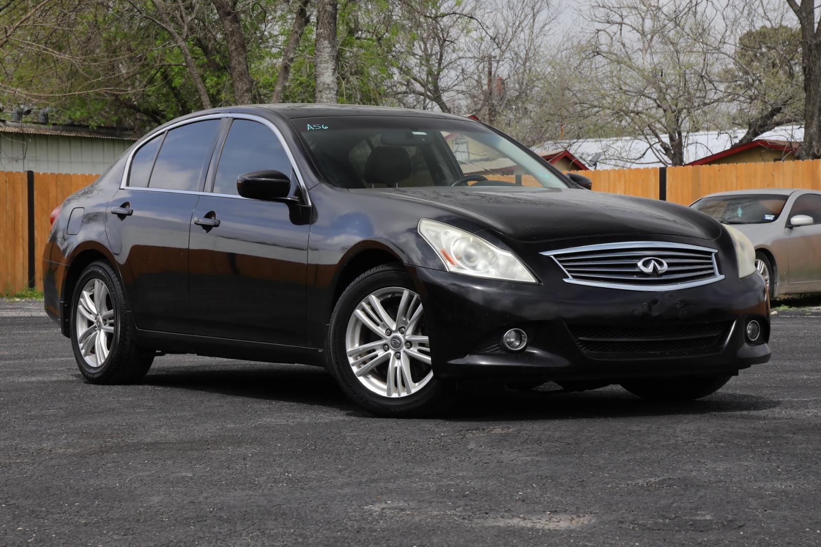 2011 BLACK INFINITI G SEDAN G37x AWD (JN1CV6ARXBM) with an 3.7L V6 DOHC 24V engine, 5-SPEED AUTOMATIC transmission, located at 420 E. Kingsbury St., Seguin, TX, 78155, (830) 401-0495, 29.581060, -97.961647 - Photo#0